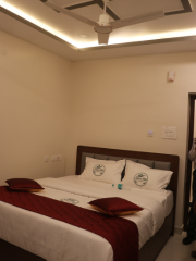 Silver Mist Residency Deluxe Room Bed and Interior Setup